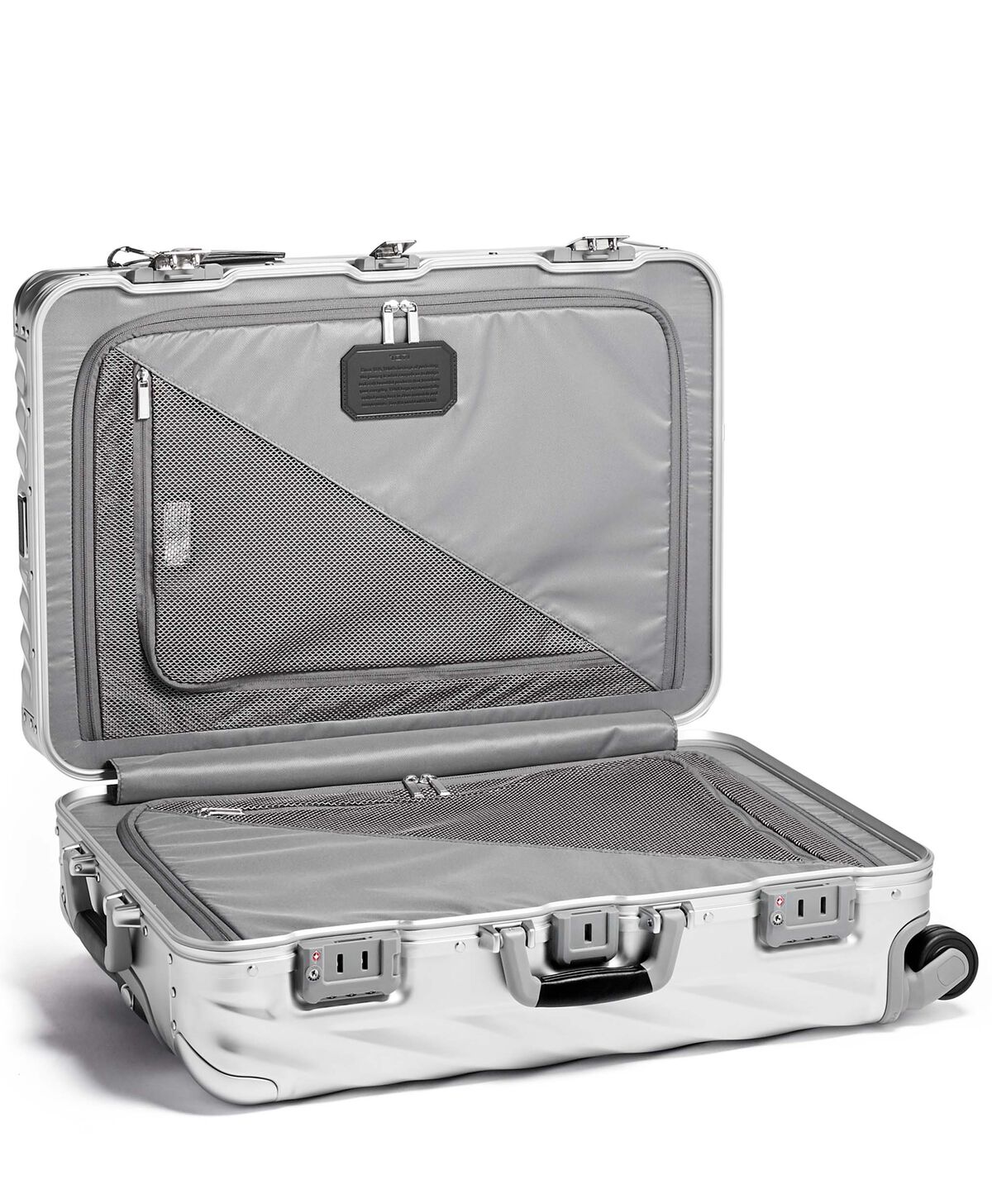 TUMI 19 Degree Aluminium SHORT TRIP PACKING Silver