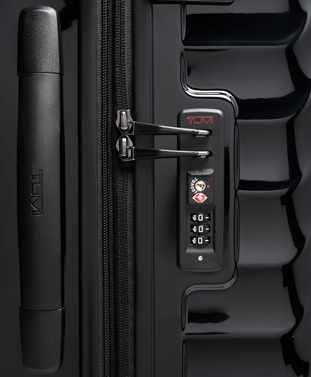 TUMI 19 Degrees ROLLING EXP TRUNK  Black