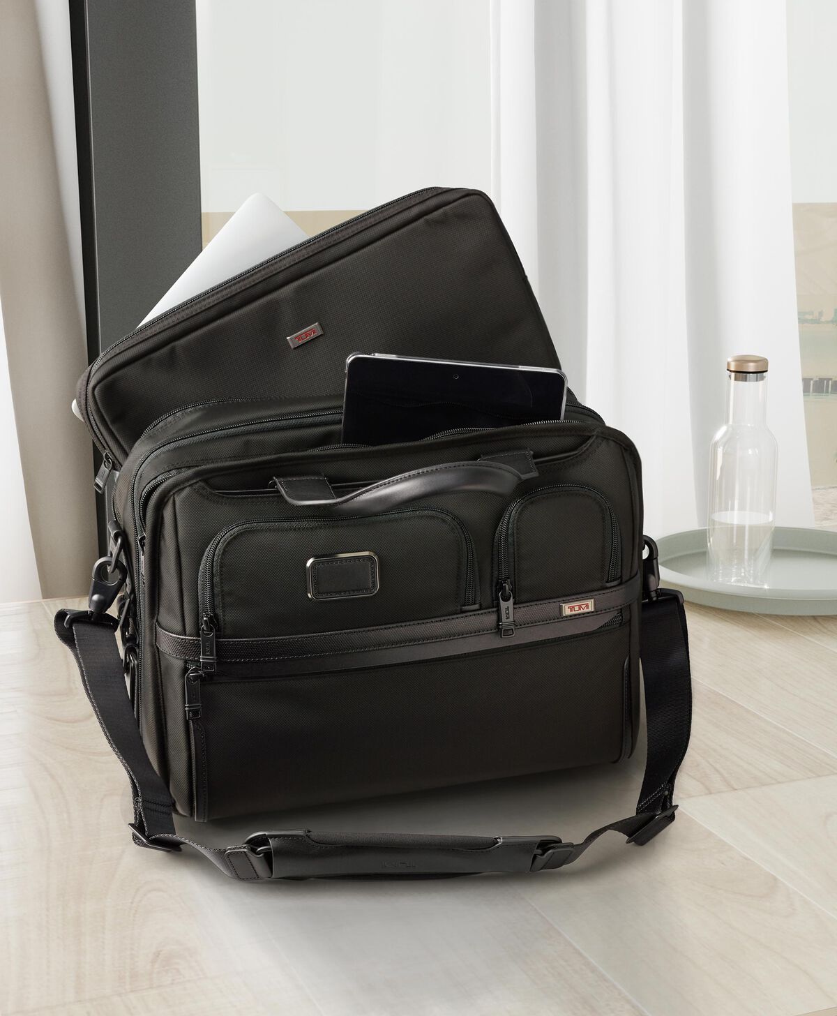 TUMI Alpha 3 EXP ORG LAPTOP BRIEF Black