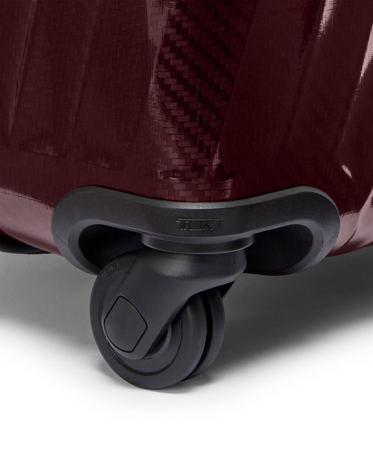 TUMI Extended Trip Checked Luggage 76 cm