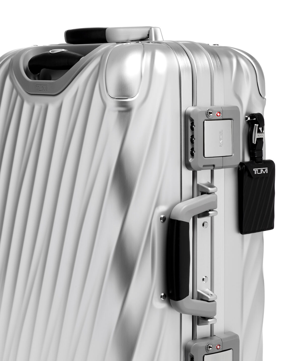 TUMI 19 Degree Aluminium INTL EXP CARRY-ON Silver