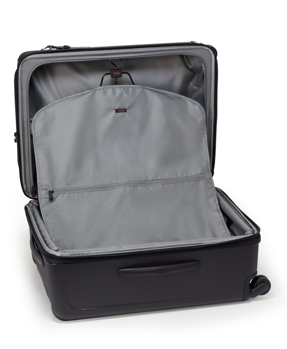 TUMI Alpha 3 MD TRIP EXP 4 WHL P/C  Black