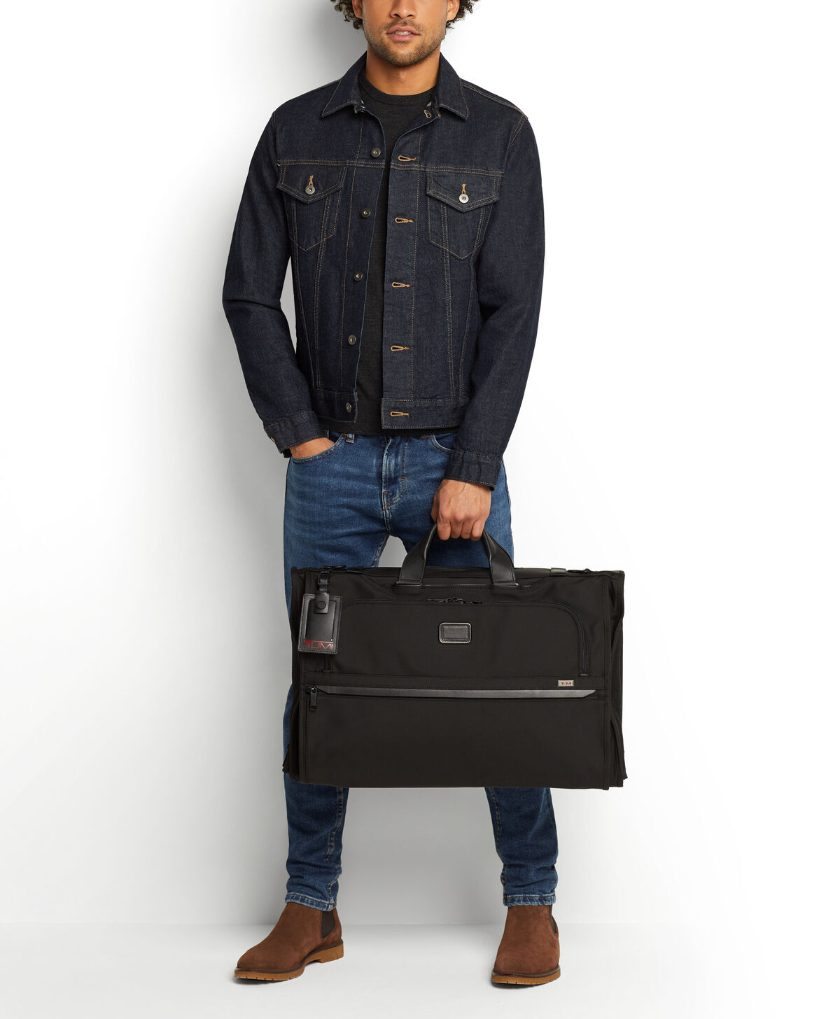 TUMI Alpha 3 GARMENT TRI-FOLD C/O Black