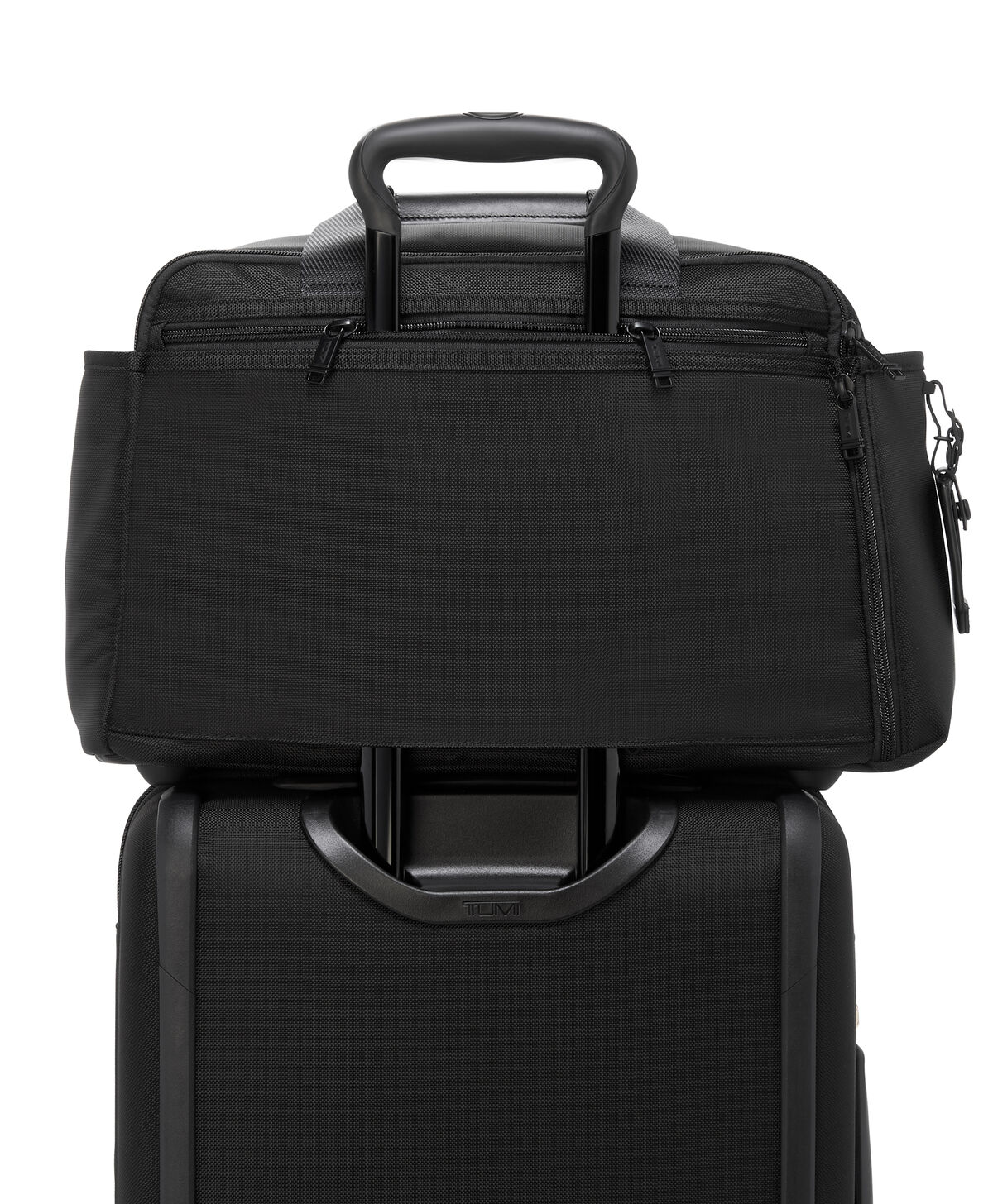 TUMI Alpha Bravo FLEET DAY DUFFEL  Black