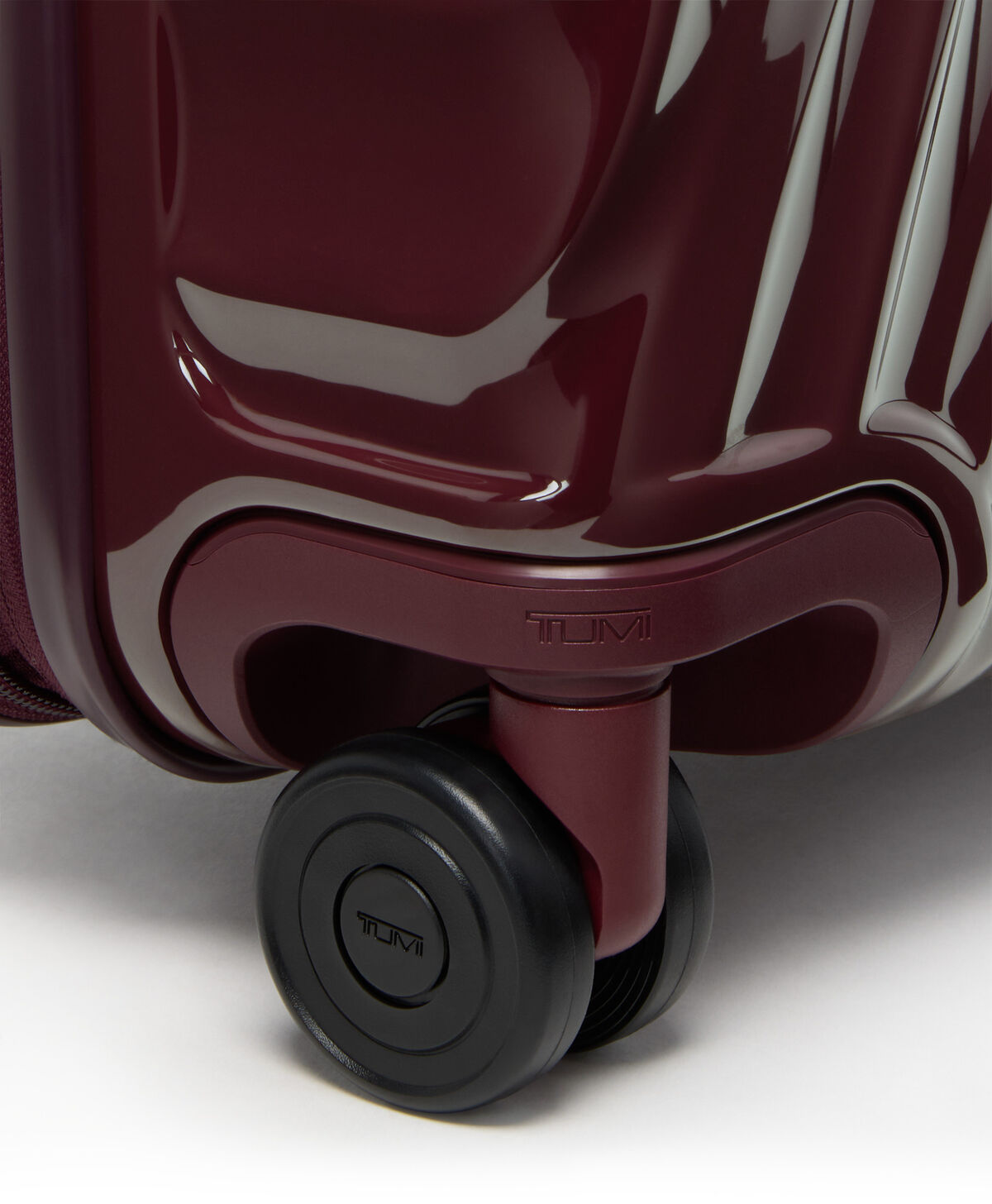 TUMI Continental Expandable Carry-On 55 cm