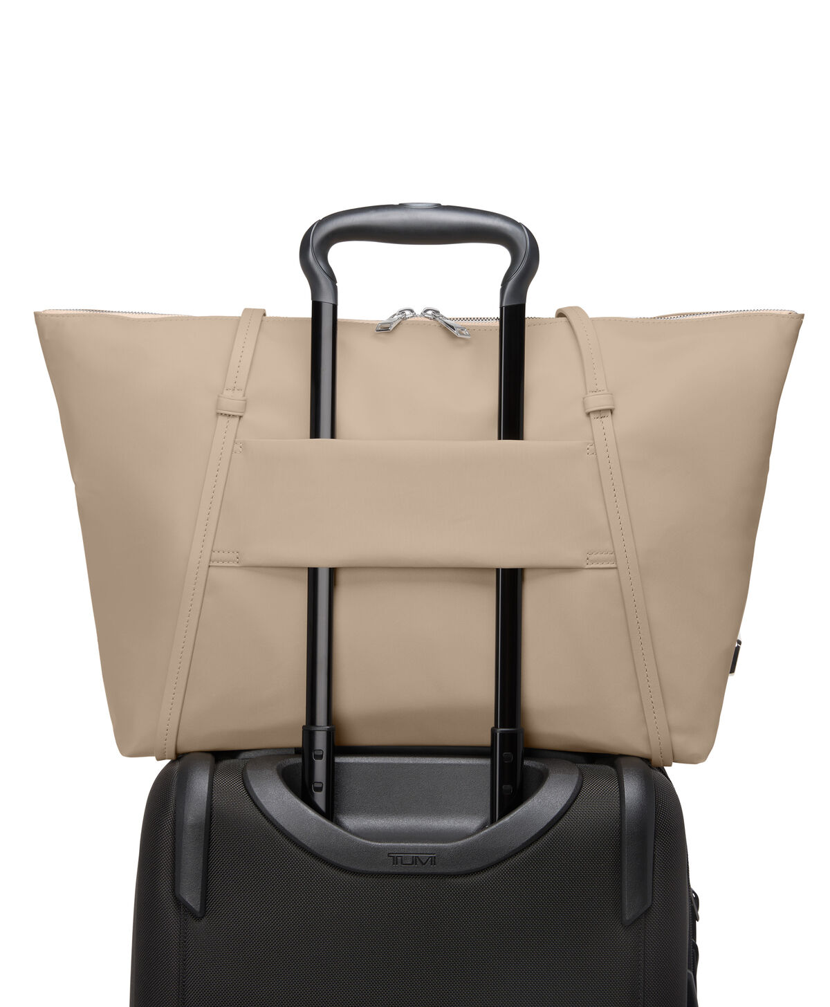 Voyageur Q Tote