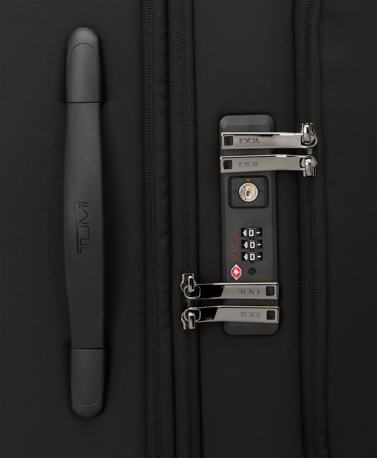 TUMI Léger Short Trip Expandable Checked Luggage 66 cm