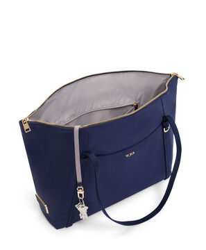 Voyageur Q Tote