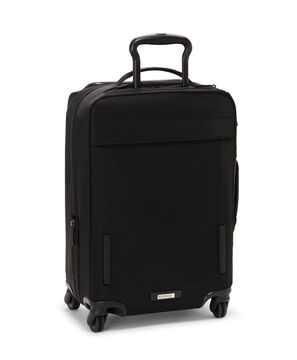 VOYAGEUR L&eacute;ger Dual Access Expandable Cabin