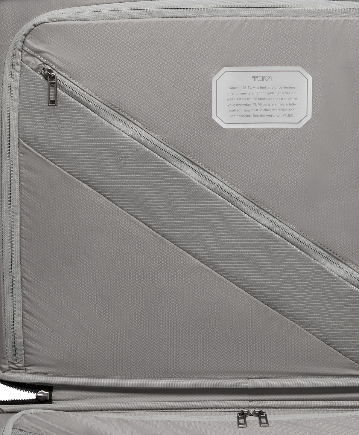 TUMI Short Trip Checked Luggage 66 cm