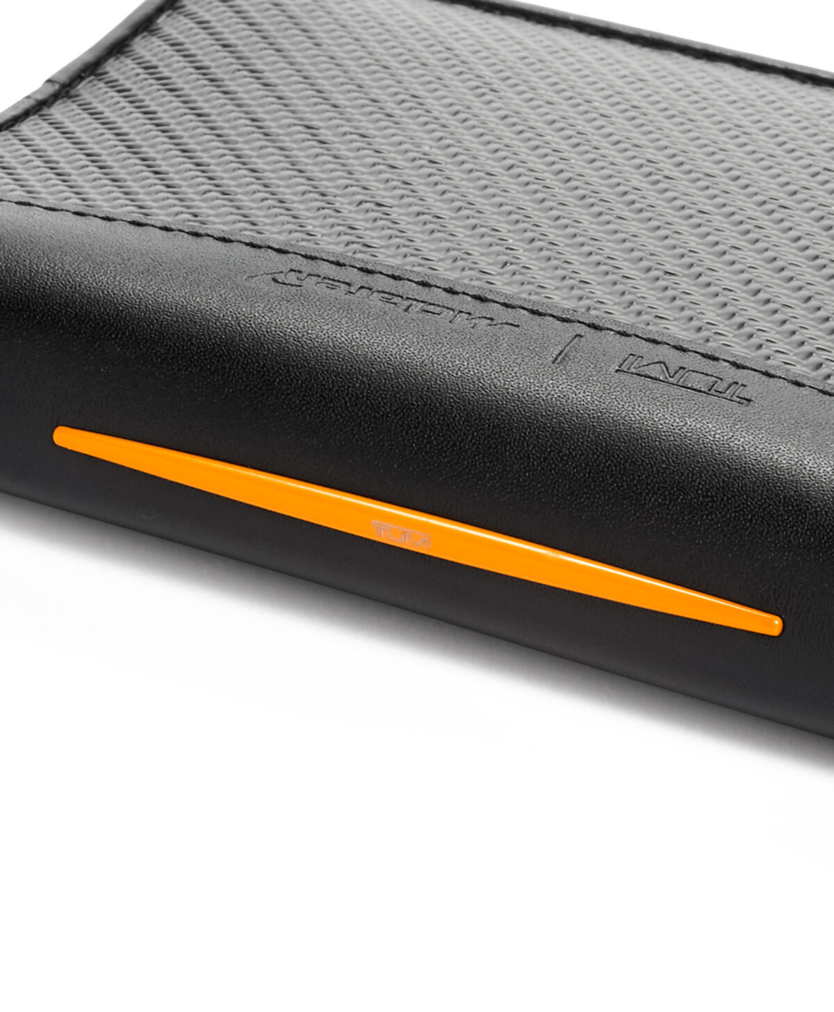 TUMI TUMI McLaren PASSPORT COVER  Carbon/Papaya