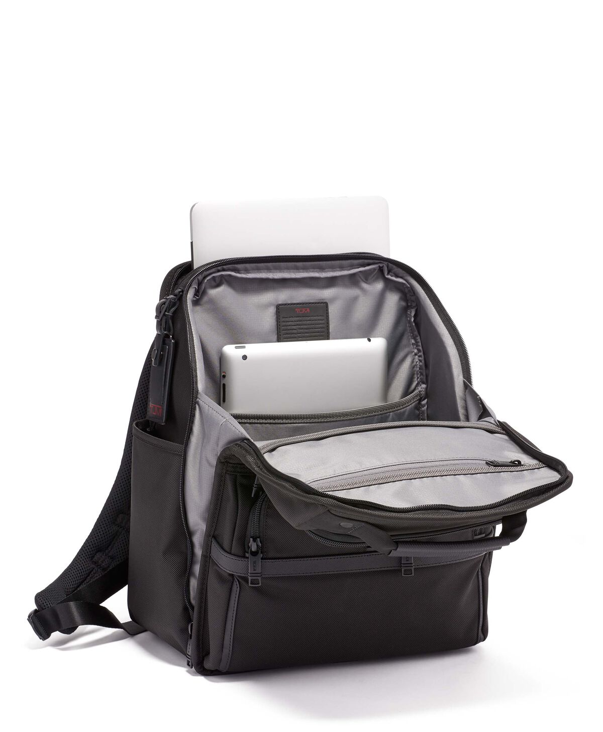 TUMI Alpha 3 COMPACT LAPTOP BRIEF PACK Black